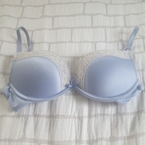 32B Aerie bra with lace detail